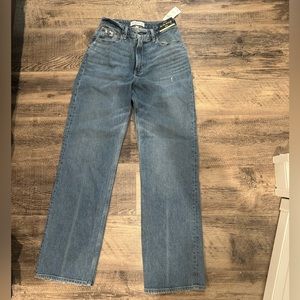 High rise 90s relaxed fit jeans